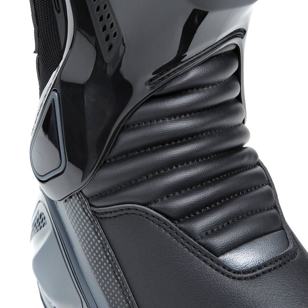 Nexus boots outlet dainese