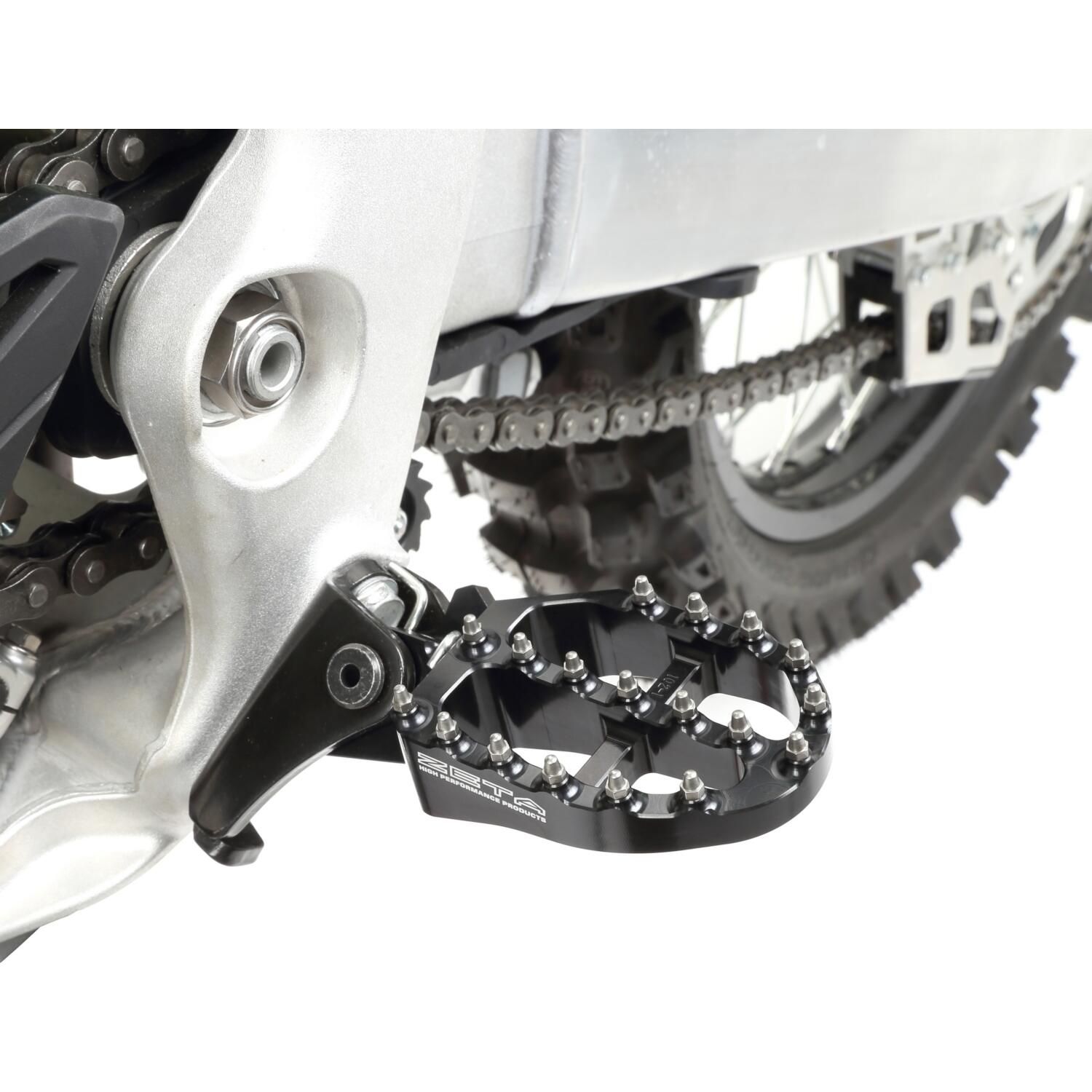 Zeta Aluminum Footpegs Black - ZE93-1020 | FortNine