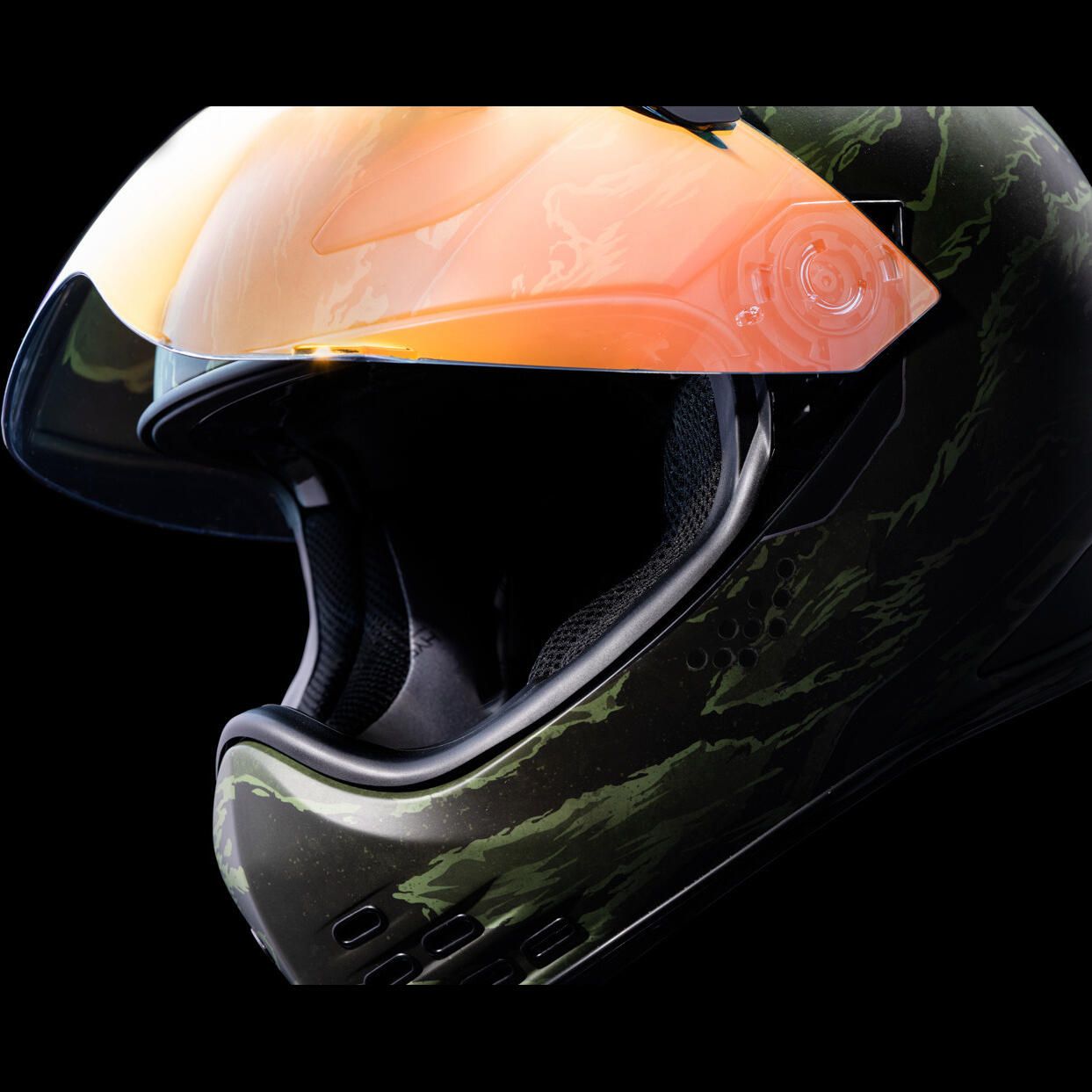 Icon Domain Tiger's Blood Helmet | FortNine