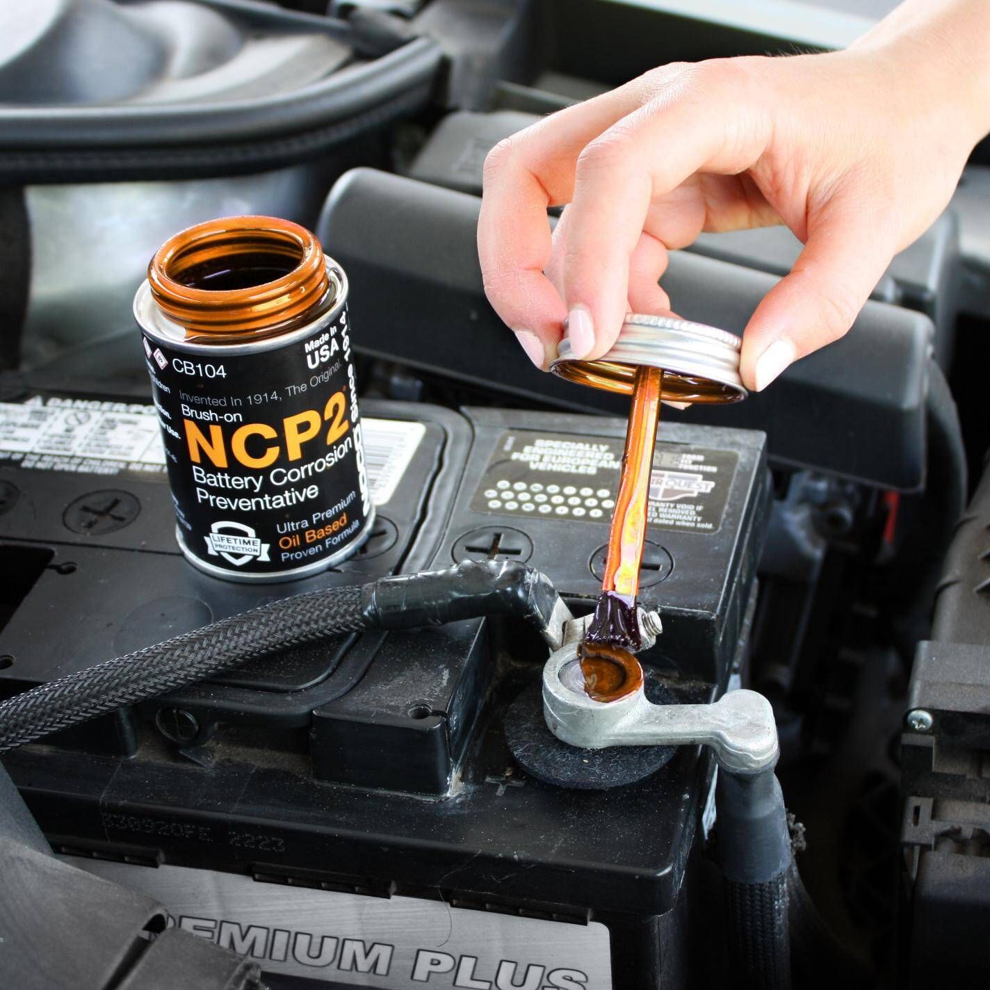 NOCO Brush-On Corrosion Compound 4 oz | FortNine