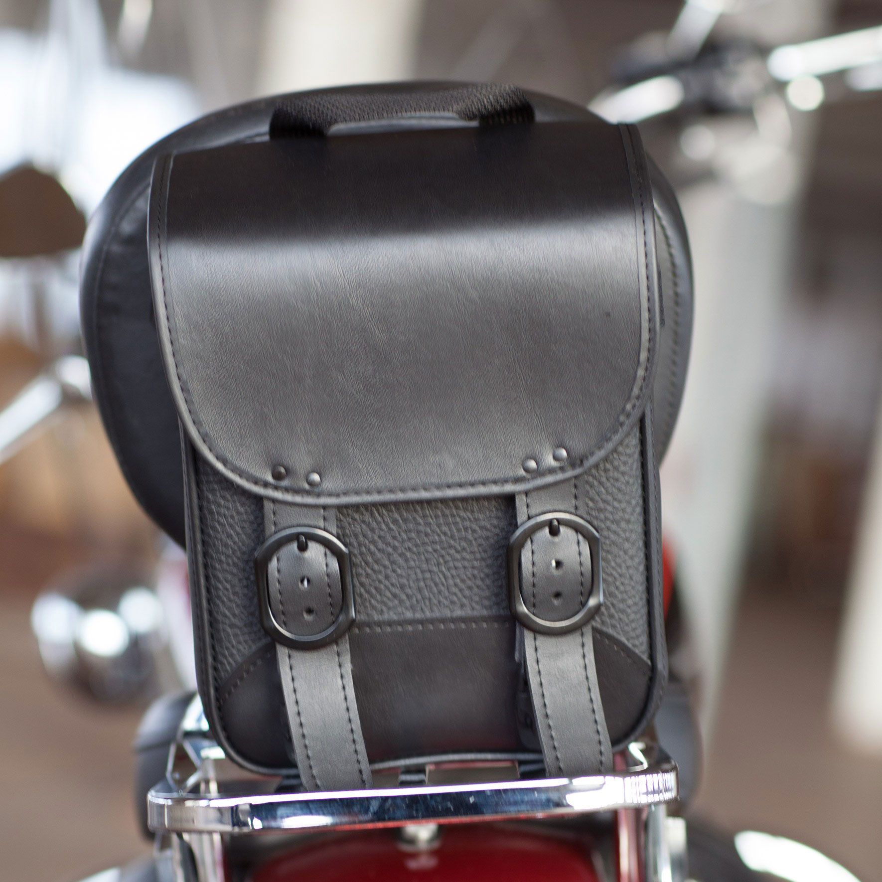 Willie and Max Black Jack Sissy Bar Bag | FortNine
