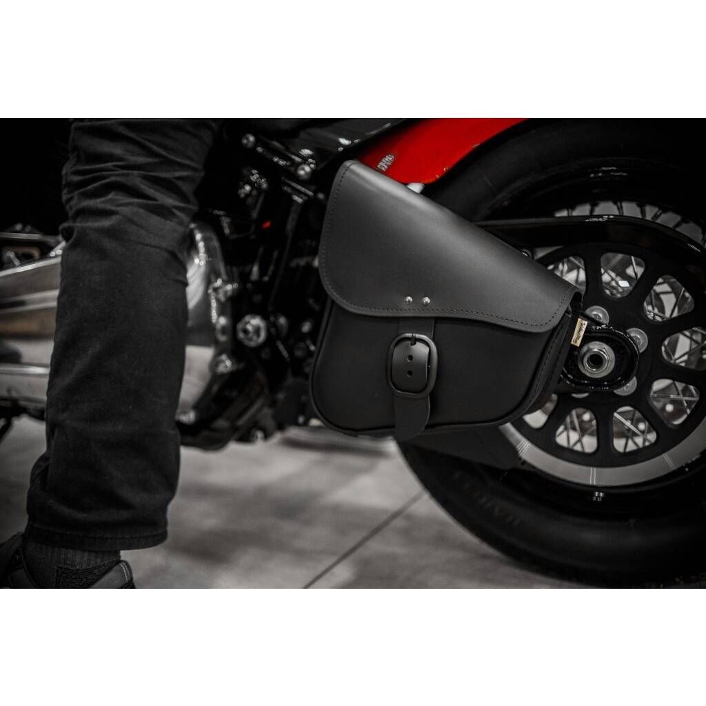 Willie and Max Leather Triangulated Swingarm Bag FortNine