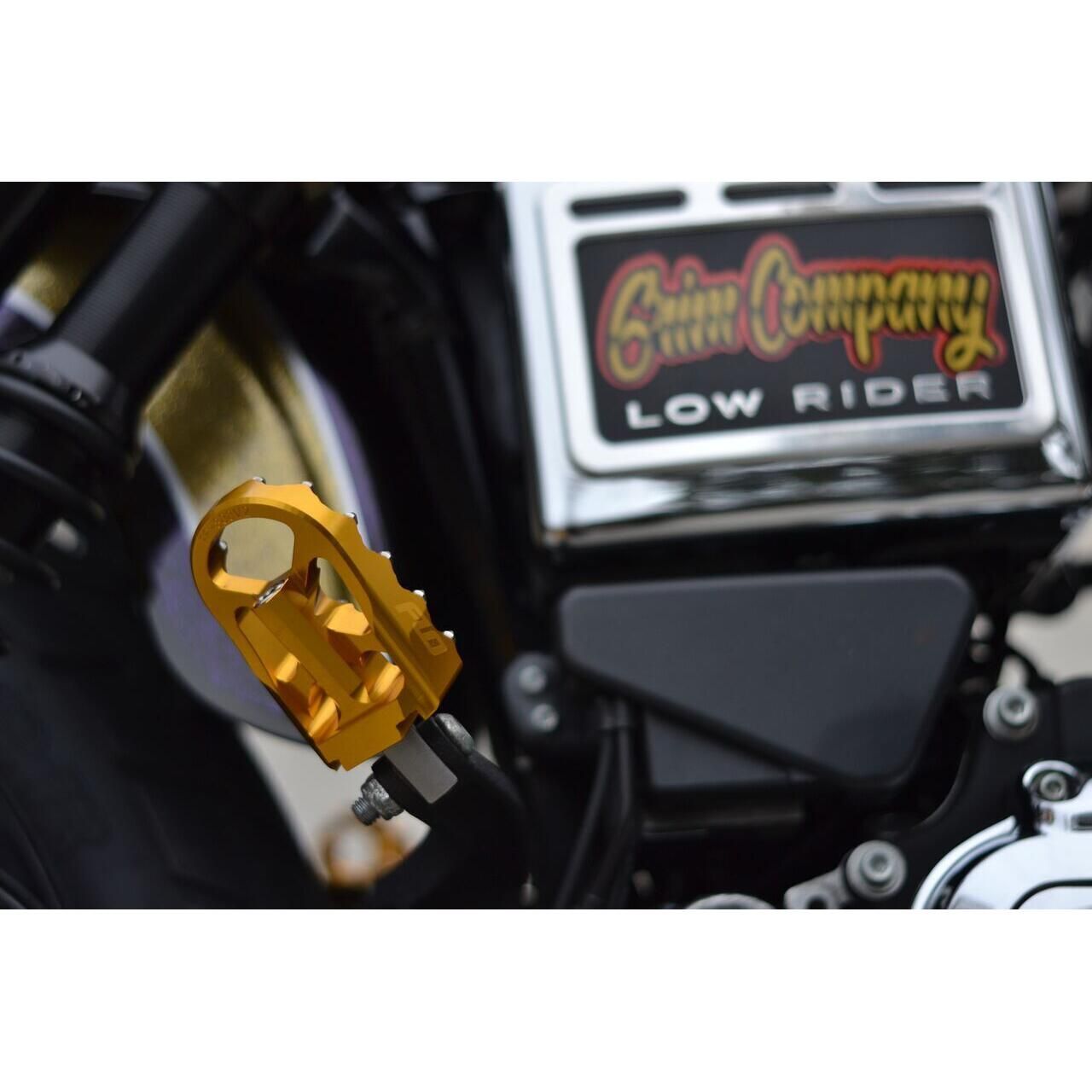 Flo Motorsports V2 MX Style Footpegs - Gold - FPEG-800GLD | FortNine