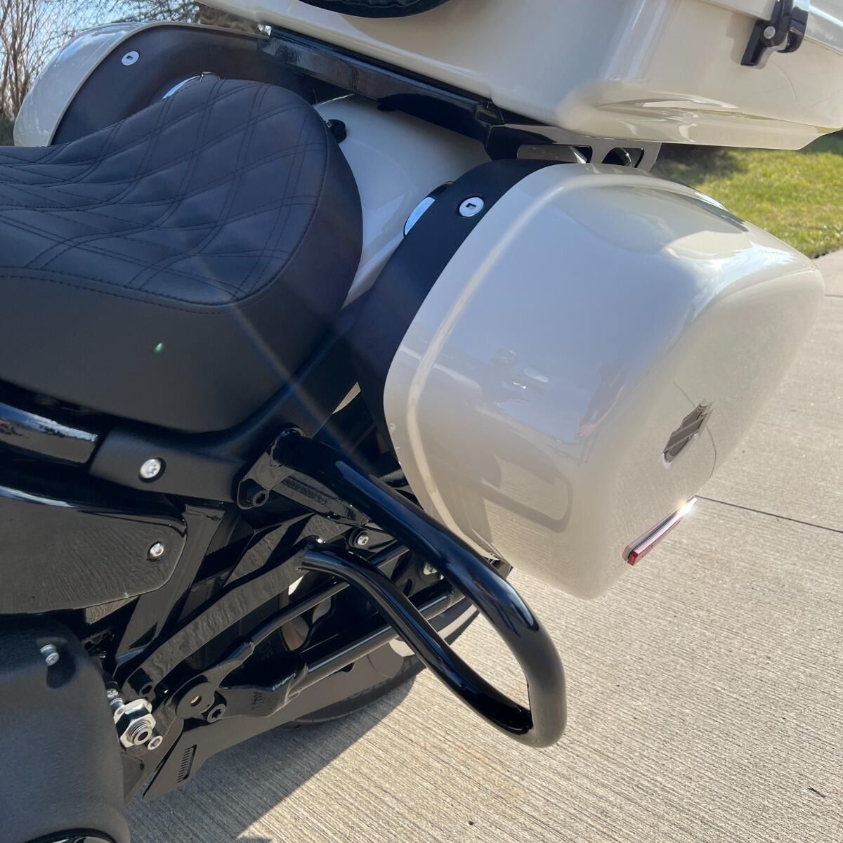 HogWorkz Saddlebag Guards Black - HW157199 | Harley Davidson FXLRS