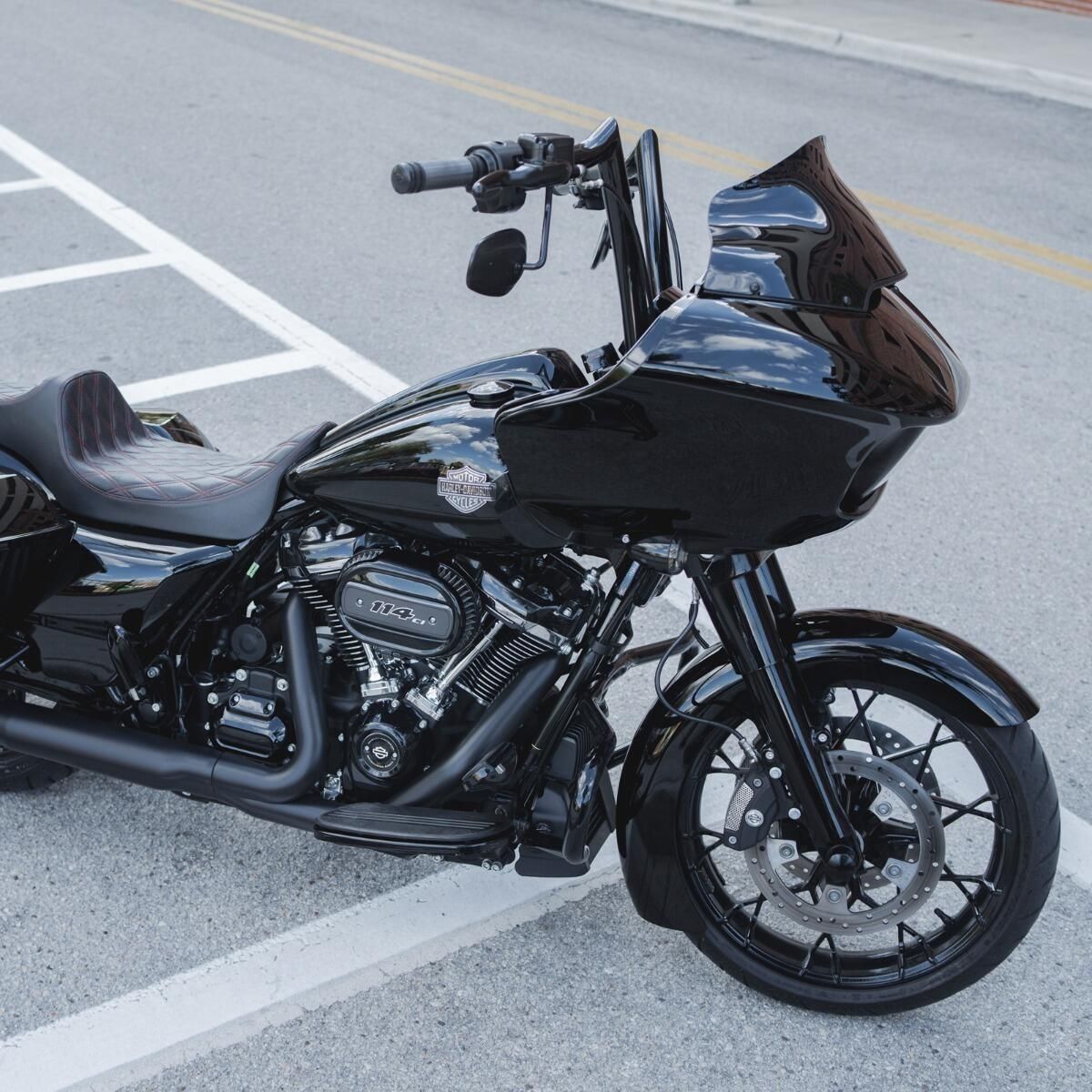 チンバウ  CONTEMPORANEA Chute 8 Head Multi Pendant – Kuzco Lighting