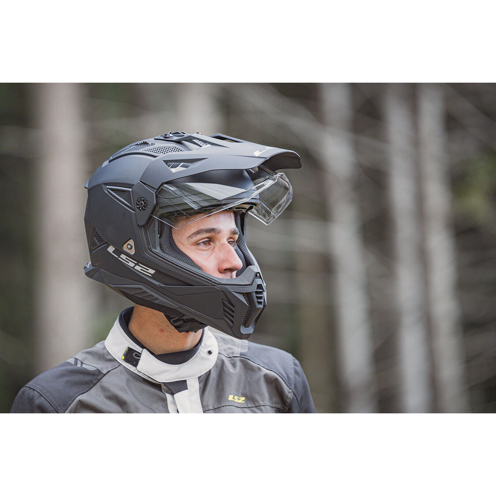 LS2 MX702 Blaze II Solid Helmet | FortNine