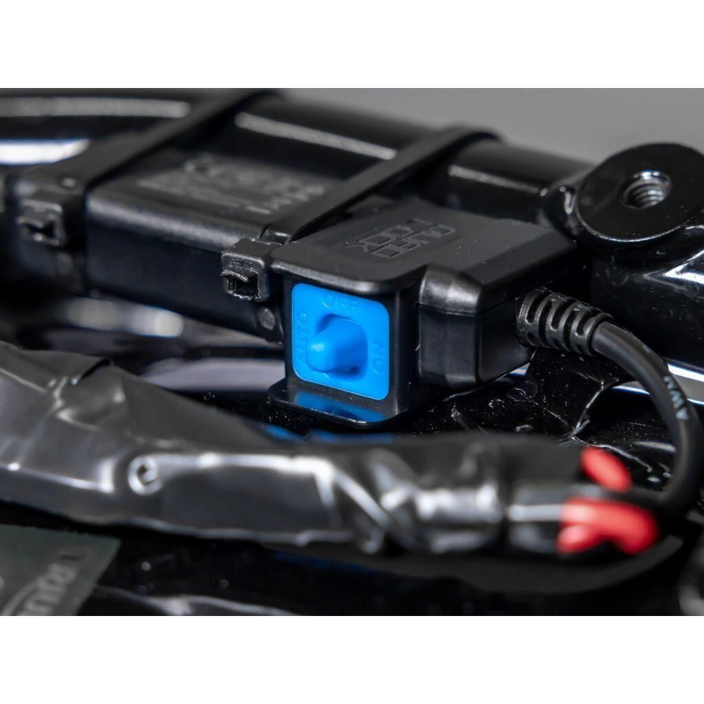 QUAD LOCK WIRELESS CHARGER ＆12V ADAPTOR Quad Lock 360 Accessory - Waterproof 12V To USB Smart