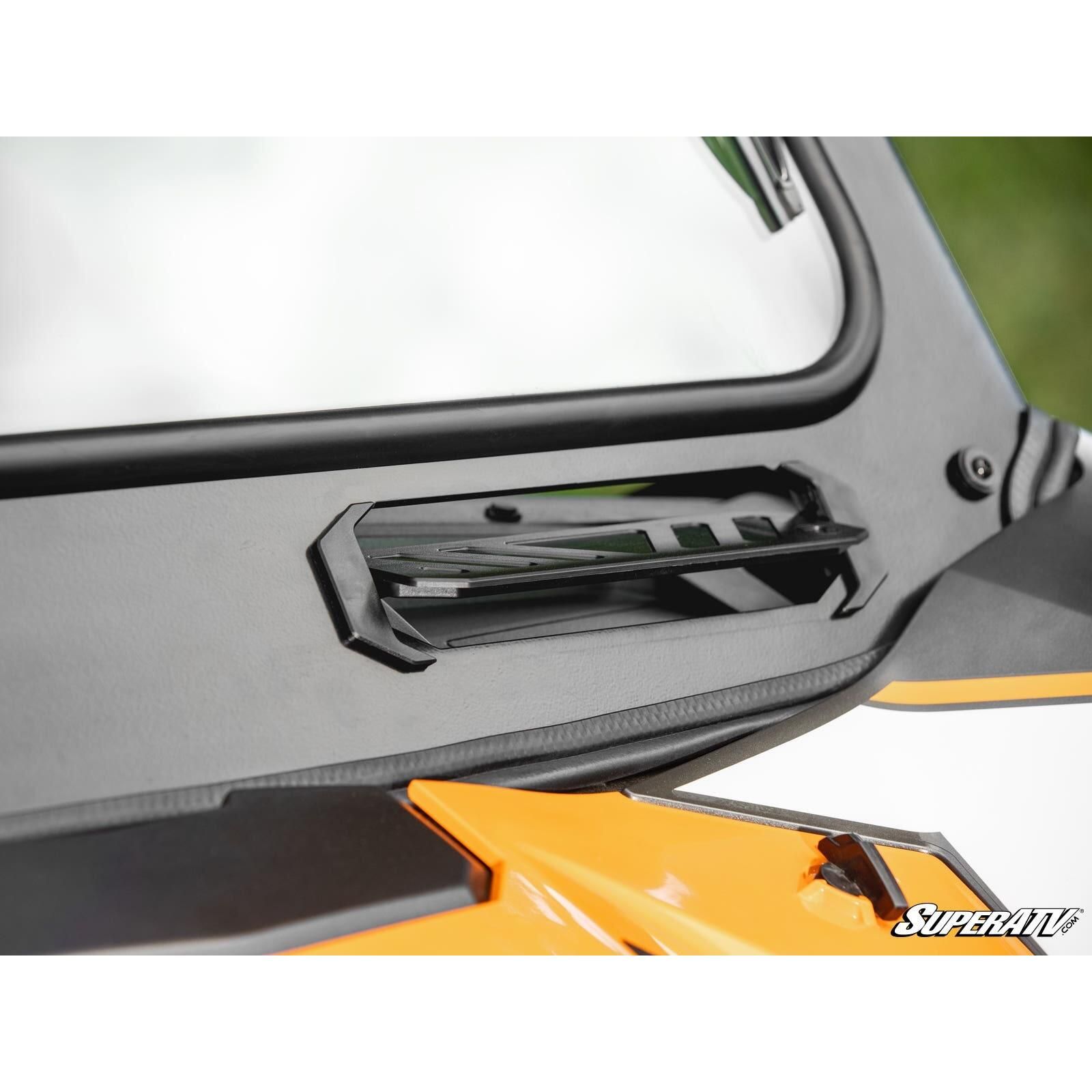 【K】ガラスナギット SuperATV Assault Industries Glass Windshield - GWS-K-KRX-S-01-M